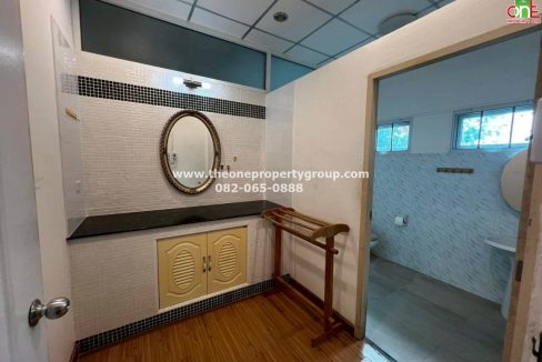 LINE_ALBUM_A1809 A1810_251101_17