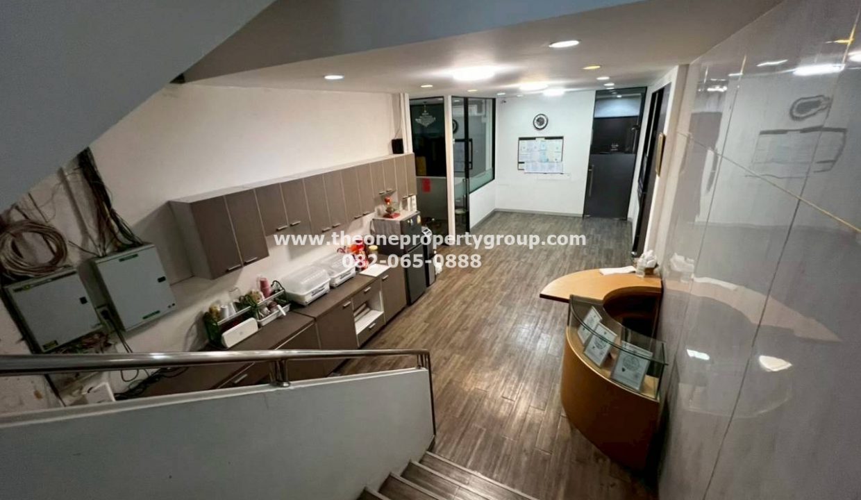 LINE_ALBUM_A1809 A1810_251101_18