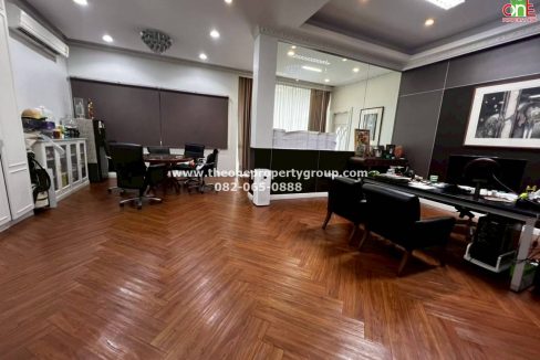 LINE_ALBUM_A1809 A1810_251101_23