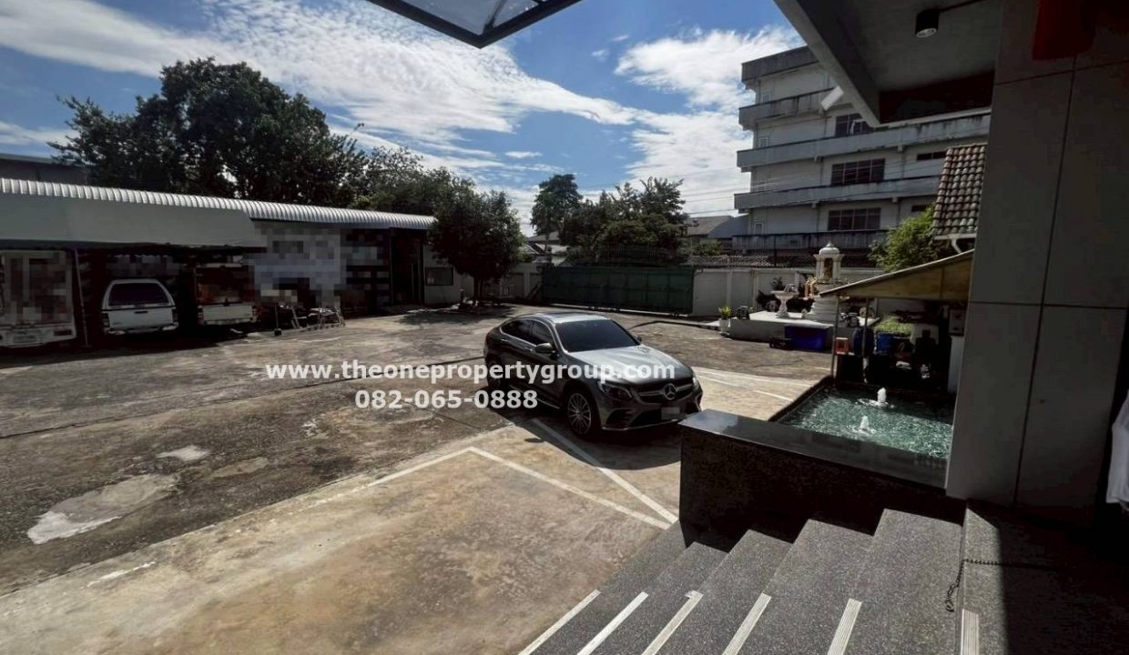 LINE_ALBUM_A1809 A1810_251101_36