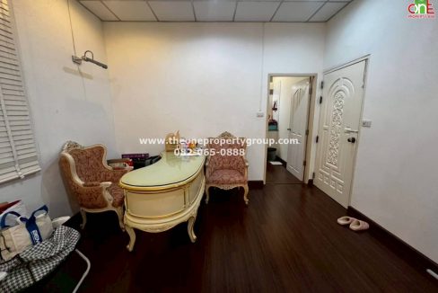 LINE_ALBUM_A1809 A1810_251101_4