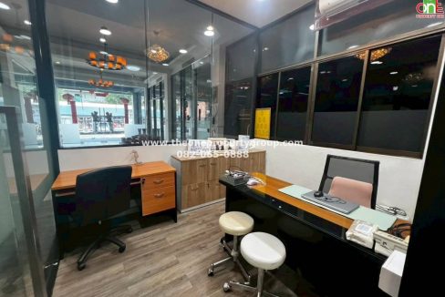 LINE_ALBUM_A1809 A1810_251101_59