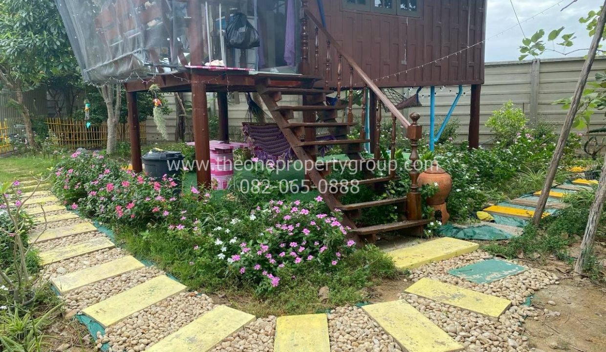 LINE_ALBUM_A1824 บ้านหรู อ.บางเลน นครปฐม_251123_12