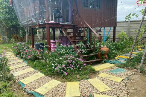 LINE_ALBUM_A1824 บ้านหรู อ.บางเลน นครปฐม_251123_12