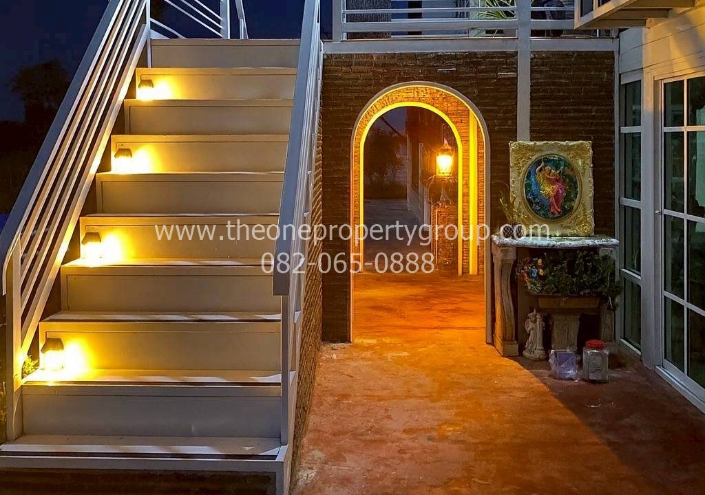 LINE_ALBUM_A1824 บ้านหรู อ.บางเลน นครปฐม_251123_13