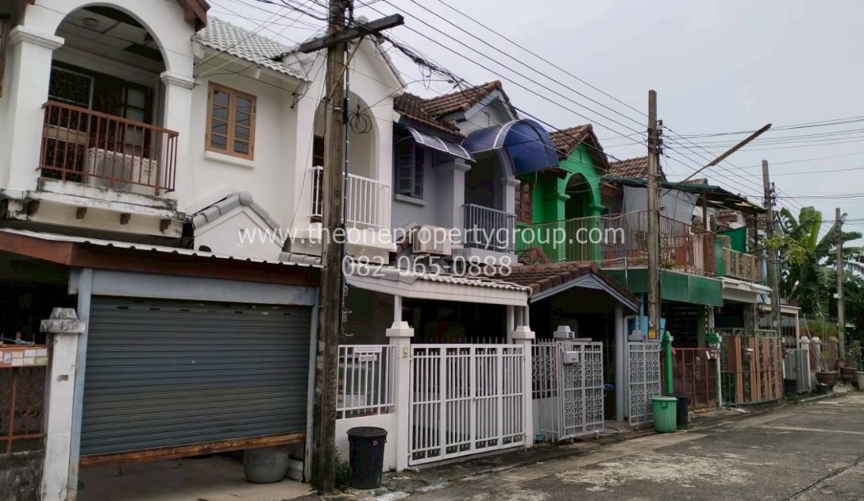 LINE_ALBUM_A1818ม.รัตนาวลัย_251204_12