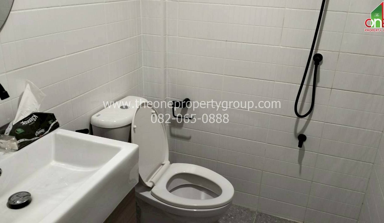 LINE_ALBUM_A1818ม.รัตนาวลัย_251204_8