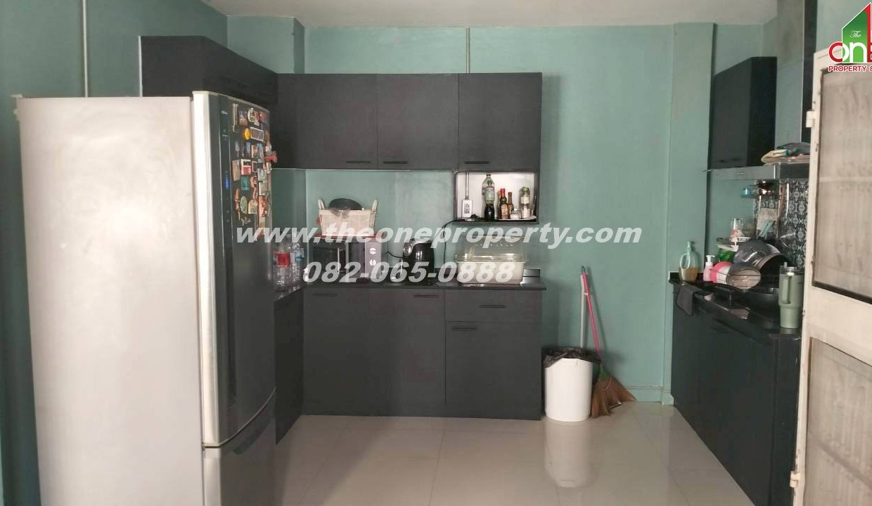 LINE_ALBUM_A1798 วรารักษ์ หลังมุม_251228_12